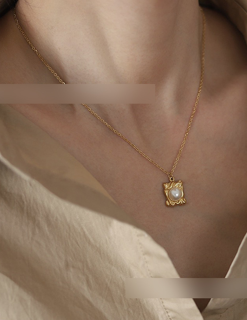 Collar De Perlas Cuadradas Irregulares Chapadas En Oro De Acero Titanio