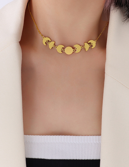 Collar De Media Luna De Acero De Titanio Chapado En Oro De 18 Quilates