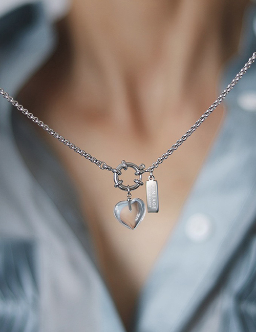 Collar De Corazón De Cristal Con Placa De Letra Geométrica De Acero De Titanio