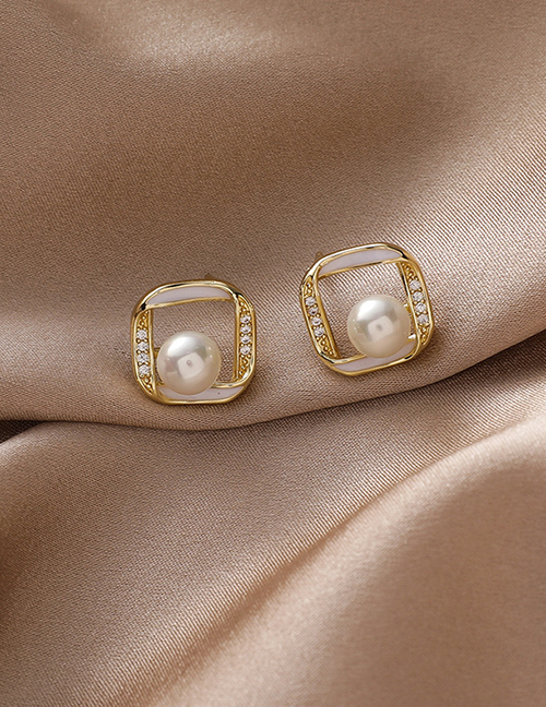 Aretes Cuadrados De Perlas Con Diamantes Y Cobre