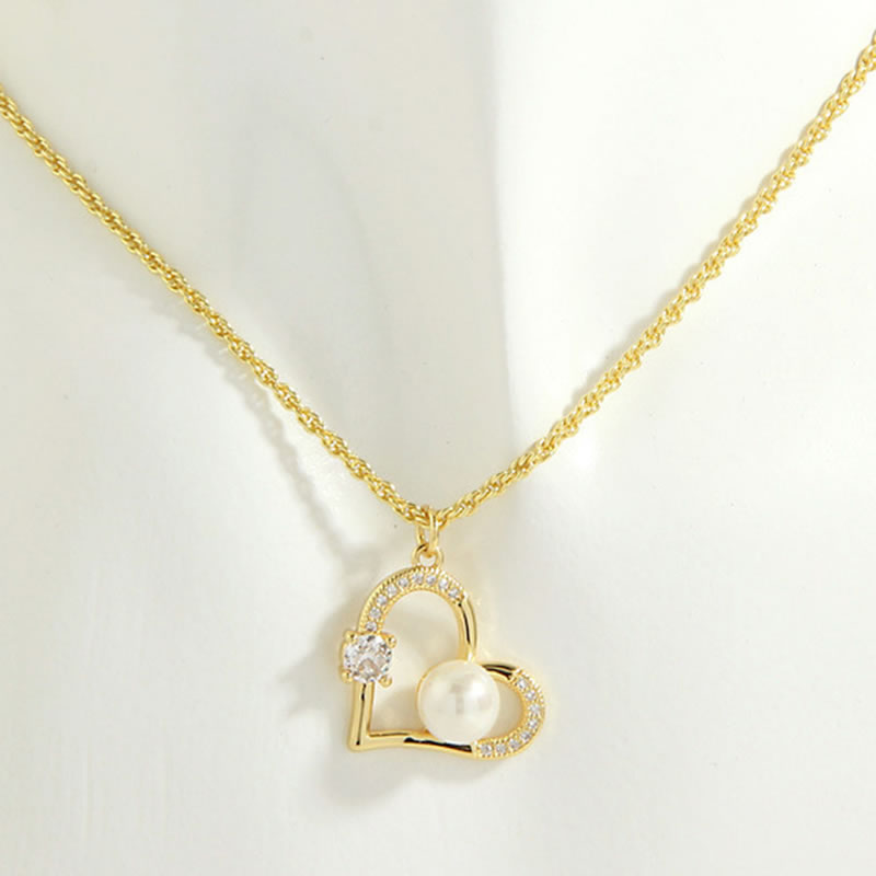 Collar De Corazón De Perlas Y Diamantes Geométricos