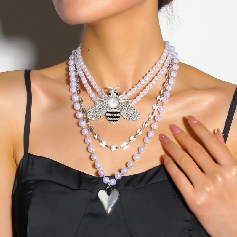 Collar Multicapa Con Cuentas De Perlas De Resina Y Diamantes En Forma De Corazón