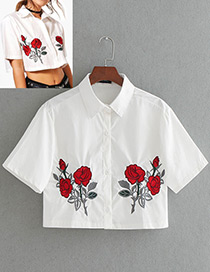 Vintage White Rose Shape Decorated T-shirt