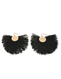 Exaggerated Black Pure Color Decorated Earrings