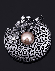 Elegant Champagne Hollow Out Decorated Brooch