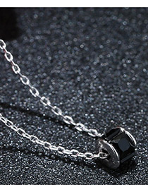 Elegant Black Pure Color Decorated Necklace