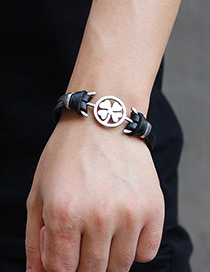 Fashion Black Clover Shape Decorated Bracelet