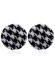 Retro White Round Shape Decorated Earrings