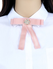 Elegant Pink Flower Shape Decorated Short Brooch