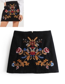 Fashion Black Embroidered Flower Decorated Skirt