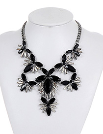 Fashion Black+white Hollow Out Decorated Necklace