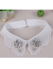 Fashion White Flower Shape Decorated Fake Collar