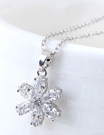 Elegant Silver Color Flower Pendant Decorated Necklace