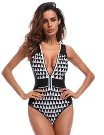 Sexy White+black Triangle Shape Pattern Decorated Swimwear