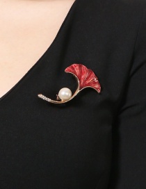 Fashion Red Flower Shape Decorated Brooch