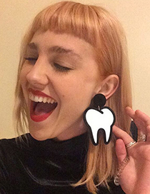 Fashion Black Tooth Shape Decorated Earrings