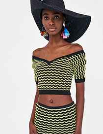 Fashion Yellow+black V Neckline Design Pure Color Shirt