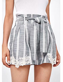 Fashion Gray Stripe Pattern Decorated Casual Shorts