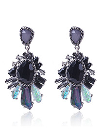 Elegant Black Geometric Shape Gemstone Decorated Earrings