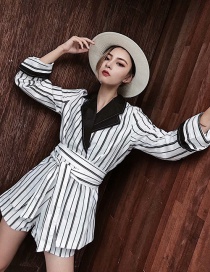 Fashion White Stripe Pattern Design Loose Coat