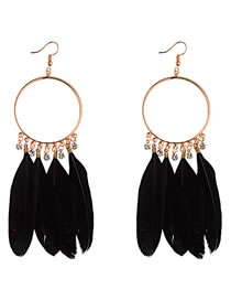 Vinatge Black Feather Decorated Circular Ring Earrings