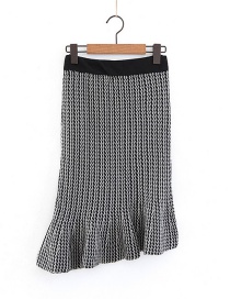 Elegant Black+white Pure Color Decorated Knitted Skirt