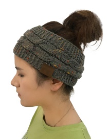 Fashion Gray Hemp Flowers Shape Design Knitted Hat