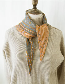 Fashion Gray Flower Pattern Decorated Knitted Scarf