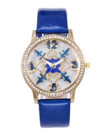 Fashion Blue Relief Pattern Design Round Dial Watch