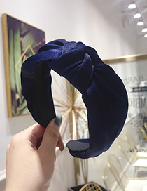 Fashion Navy Knotted Headband In The Middle Of The Wide Side