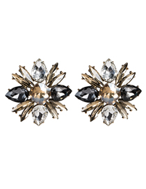 Fashion Gold Floral Diamond Earrings