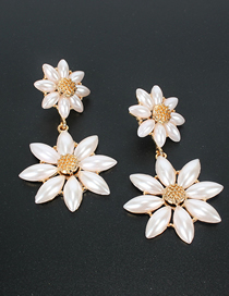 Fashion Gold Flower Earrings