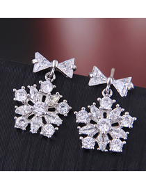 Fashion Silver  Silver Needle With Zirconium Snowflake Stud Earrings