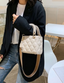 Fashion White Lingge Chain Hand Shoulder Shoulder Bag