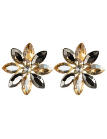 Fashion Gold Diamond Flower Earrings