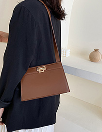 Fashion Brown Locked Shoulder Bag Shoulder Bag
