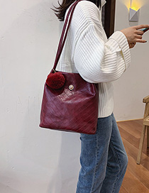 Fashion Red Wine Embroidered Wool Ball Shoulder Messenger Bag