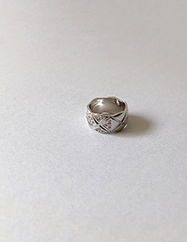 Fashion Wide Silver Wavy Plaid Road Diamond Ring