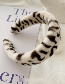 Fashion White Leopard Plush Wide Faux Fur Card