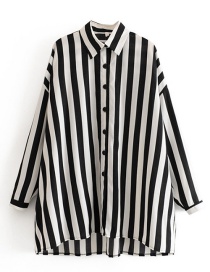 Fashion Black And White Striped Sunscreen Shirt