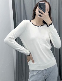 Fashion White Contrast Wave Pattern Fungus Round Neck Sweater