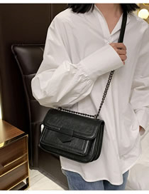 Fashion Black Wide Shoulder Strap Chain Embroidered Multi-layer Crossbody Shoulder Bag