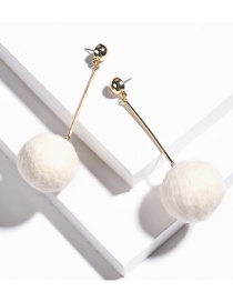 Fashion Off-white Wool Ball Ball Studs