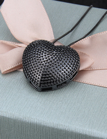 Fashion Black Fake Zirconium Heart-shaped Cutout Necklace