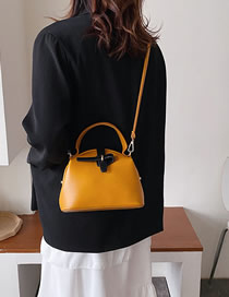 Fashion Yellow Geometric Buckle Shoulder Bag