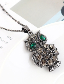 Fashion Gun Black + Green Owl Diamond Cutout Necklace