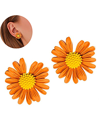 Fashion Orange Small Daisy Contrast Color Stud Earrings