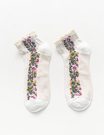 Fashion White Lace Floral Stitching Cotton Socks