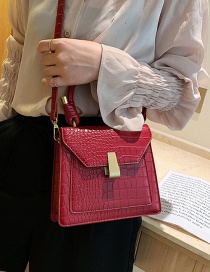 Fashion Red Croc-embossed Lock Shoulder Bag