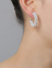 Fashion White C Shape Pearl Geometric Ear Studs